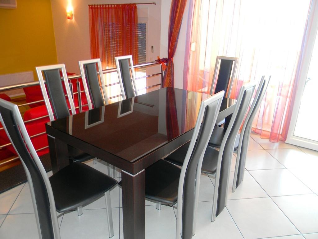 Apartment Luxury Cream Kastela Room photo