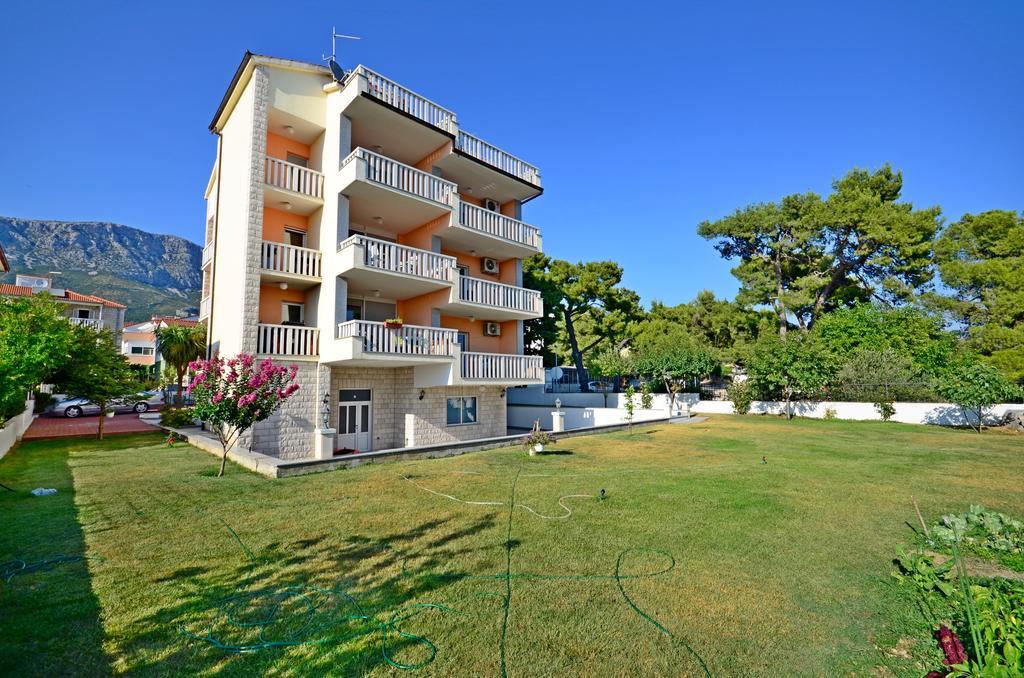 Apartment Luxury Cream Kastela Room photo