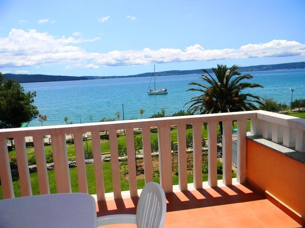 Apartment Luxury Cream Kastela Room photo