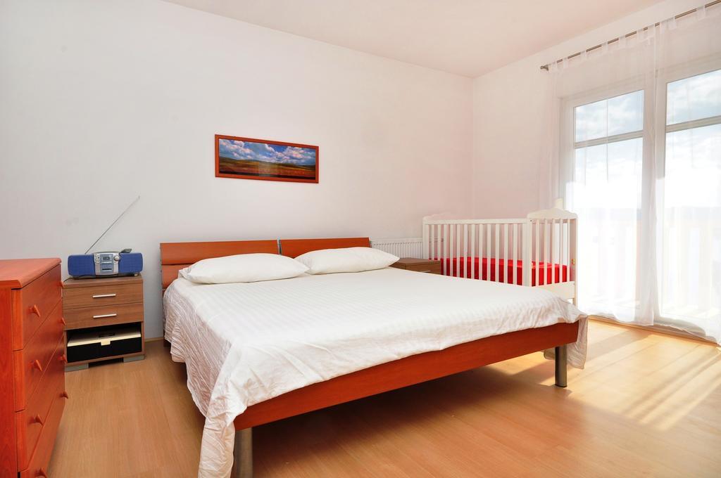Apartment Luxury Cream Kastela Room photo