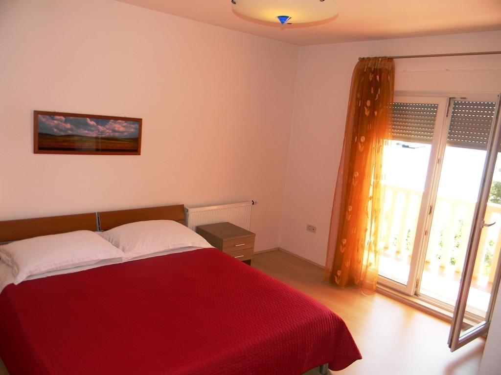 Apartment Luxury Cream Kastela Room photo